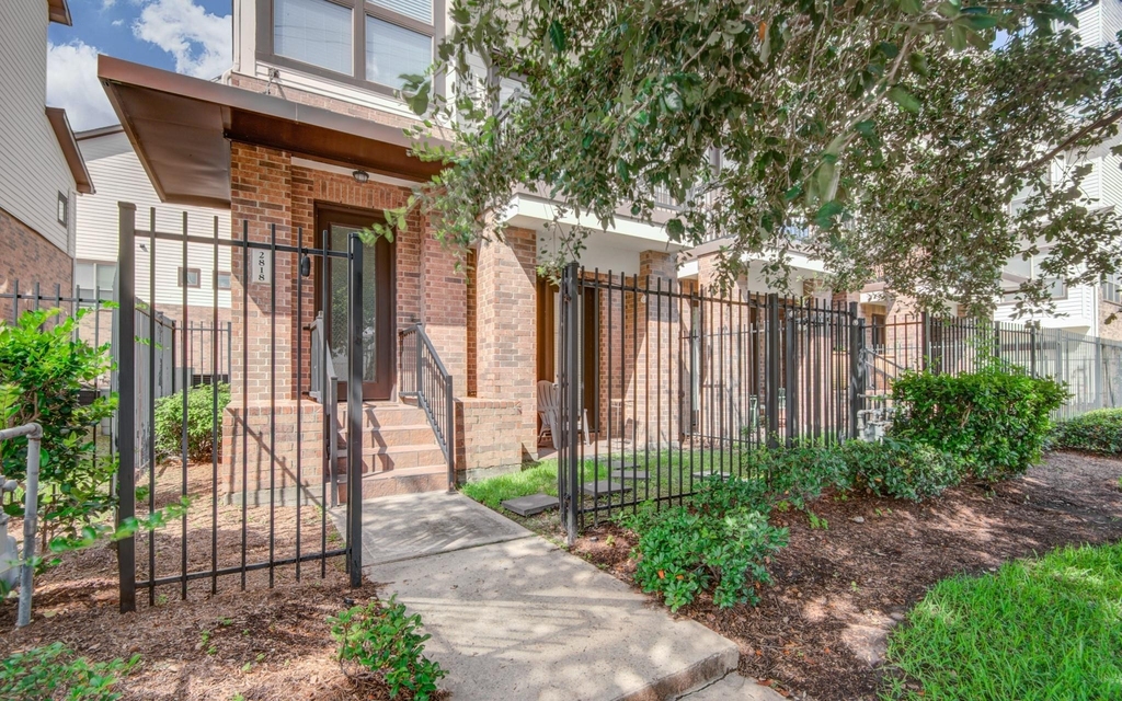 2818 Polk Street - Photo 0