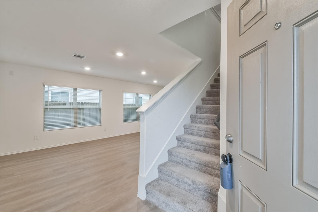 3707 Solanum Drive - Photo 3