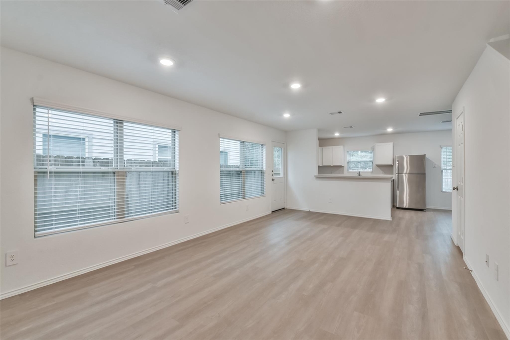 3707 Solanum Drive - Photo 4