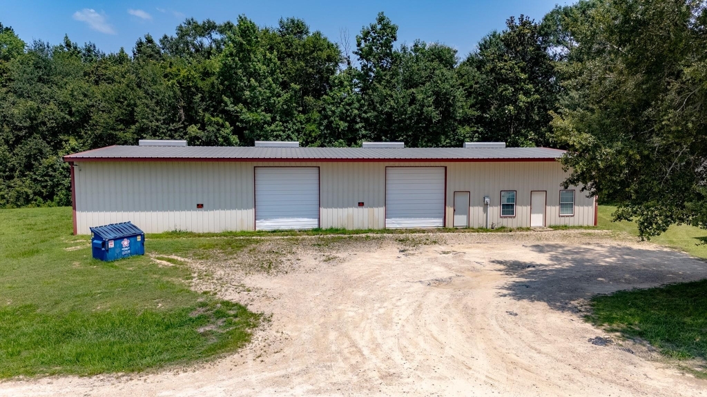26605 E River Road - Photo 0