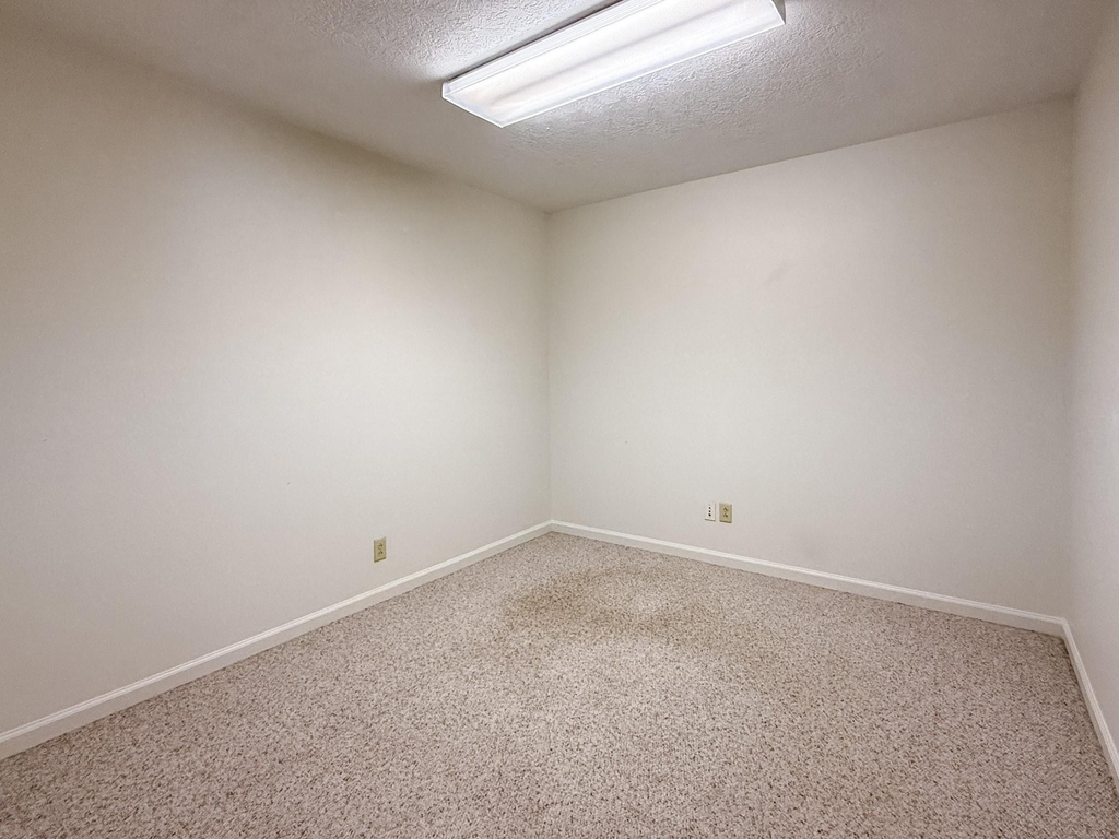 26605 E River Road - Photo 13