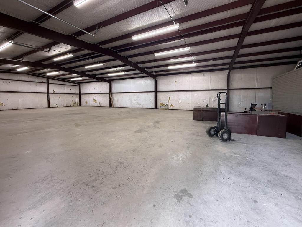 26605 E River Road - Photo 7