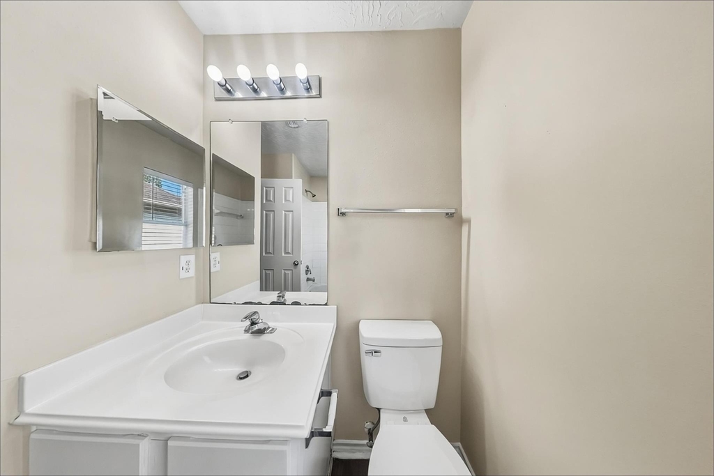 7015 Atasca Creek Drive - Photo 12