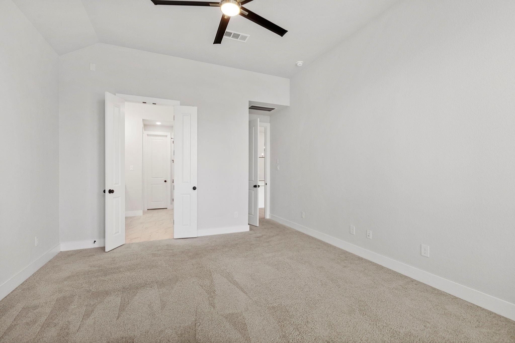 415 N Hillary Step Place - Photo 18