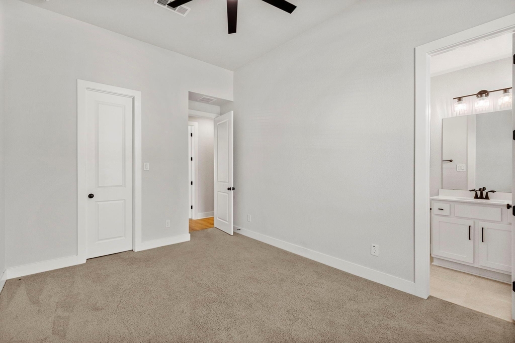 415 N Hillary Step Place - Photo 26