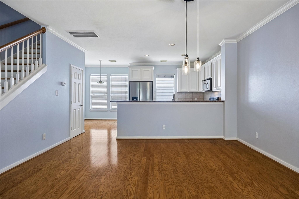 1026 Van Buren Street - Photo 6