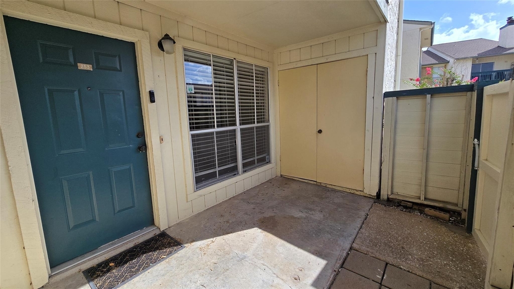 250 El Dorado Boulevard - Photo 10