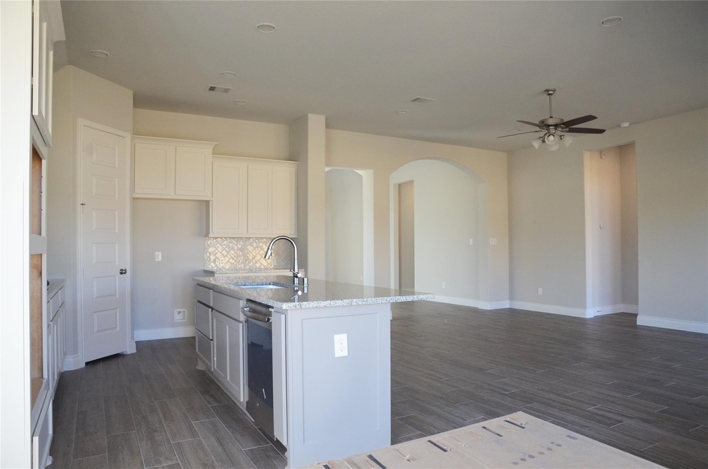 10511 Forfar Lane - Photo 9