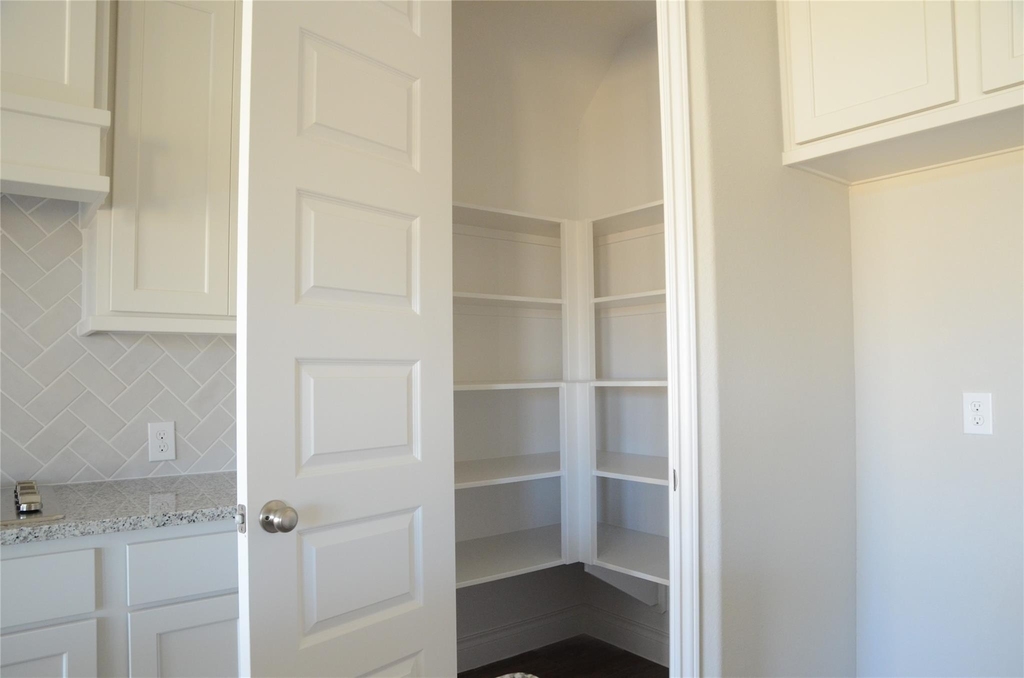 10511 Forfar Lane - Photo 11