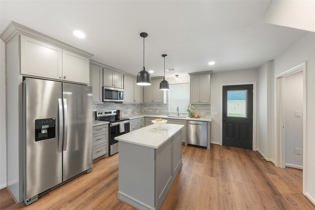 3809 Southmore Boulevard - Photo 7