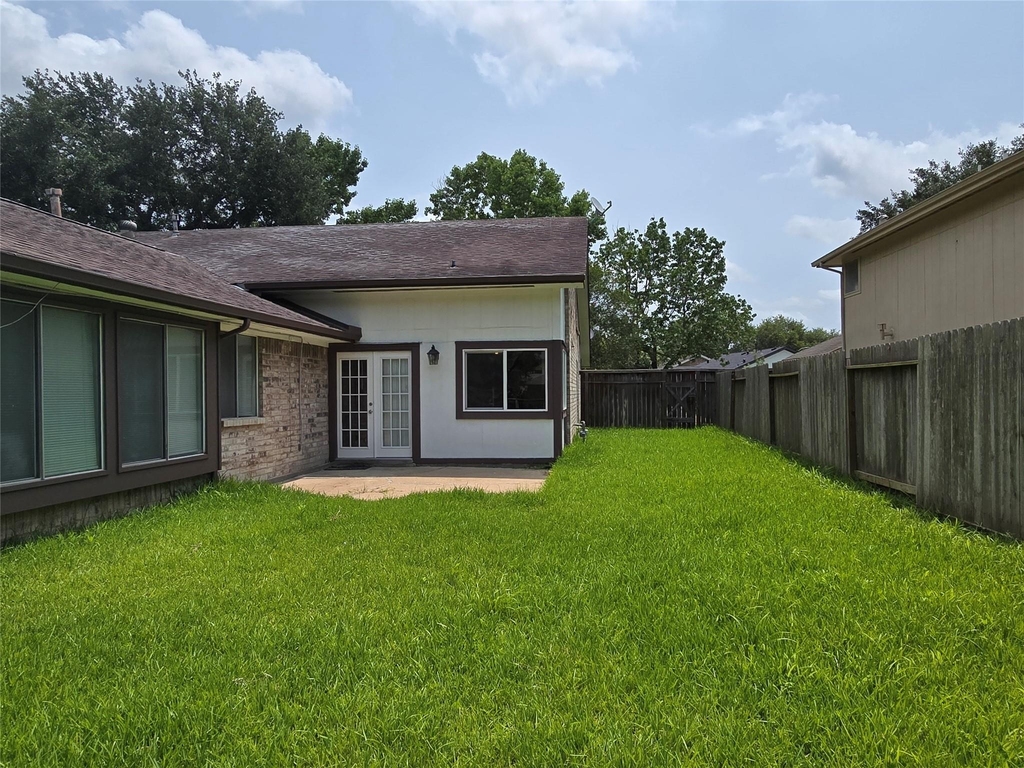3434 Streamside Lane - Photo 3