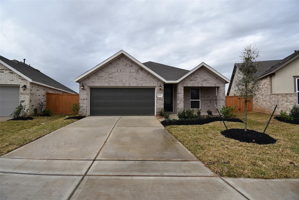 6303 Golden Seaton Drive - Photo 0