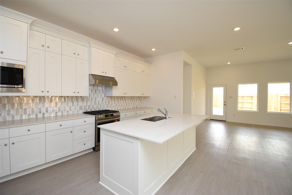 6303 Golden Seaton Drive - Photo 5