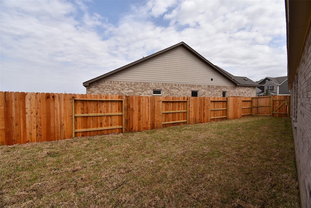 6303 Golden Seaton Drive - Photo 41