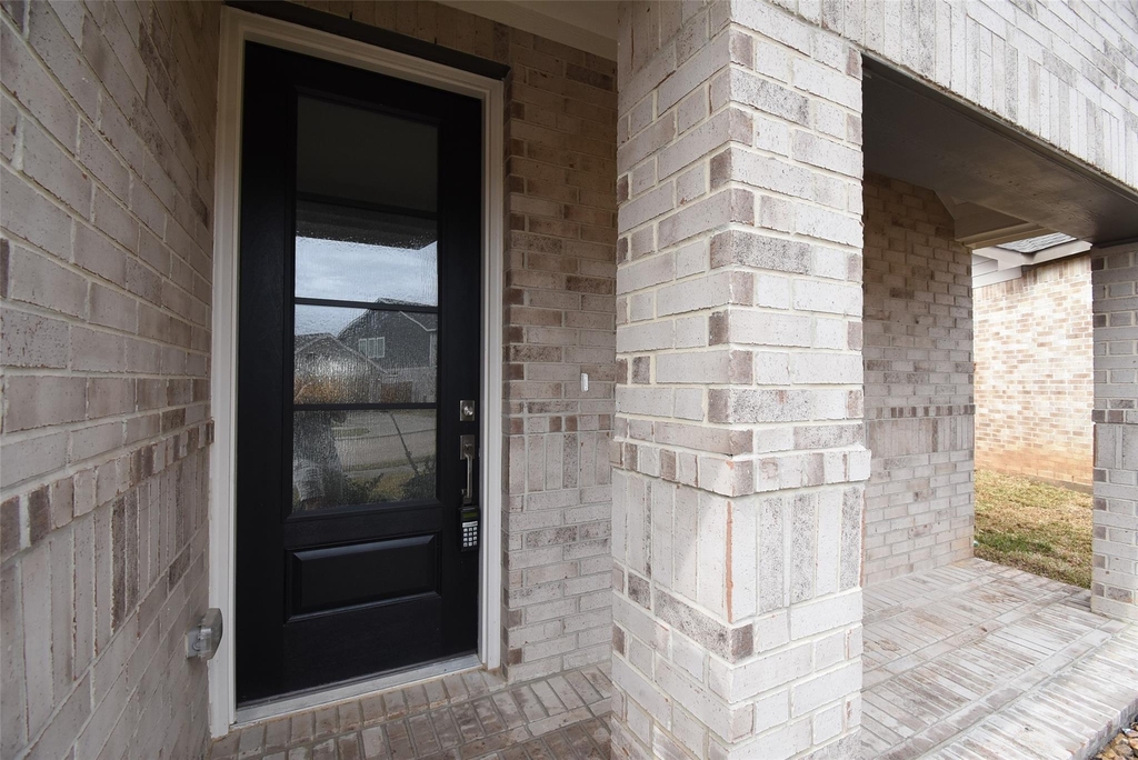 6303 Golden Seaton Drive - Photo 3