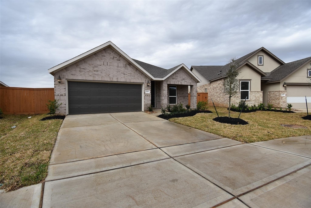 6303 Golden Seaton Drive - Photo 1