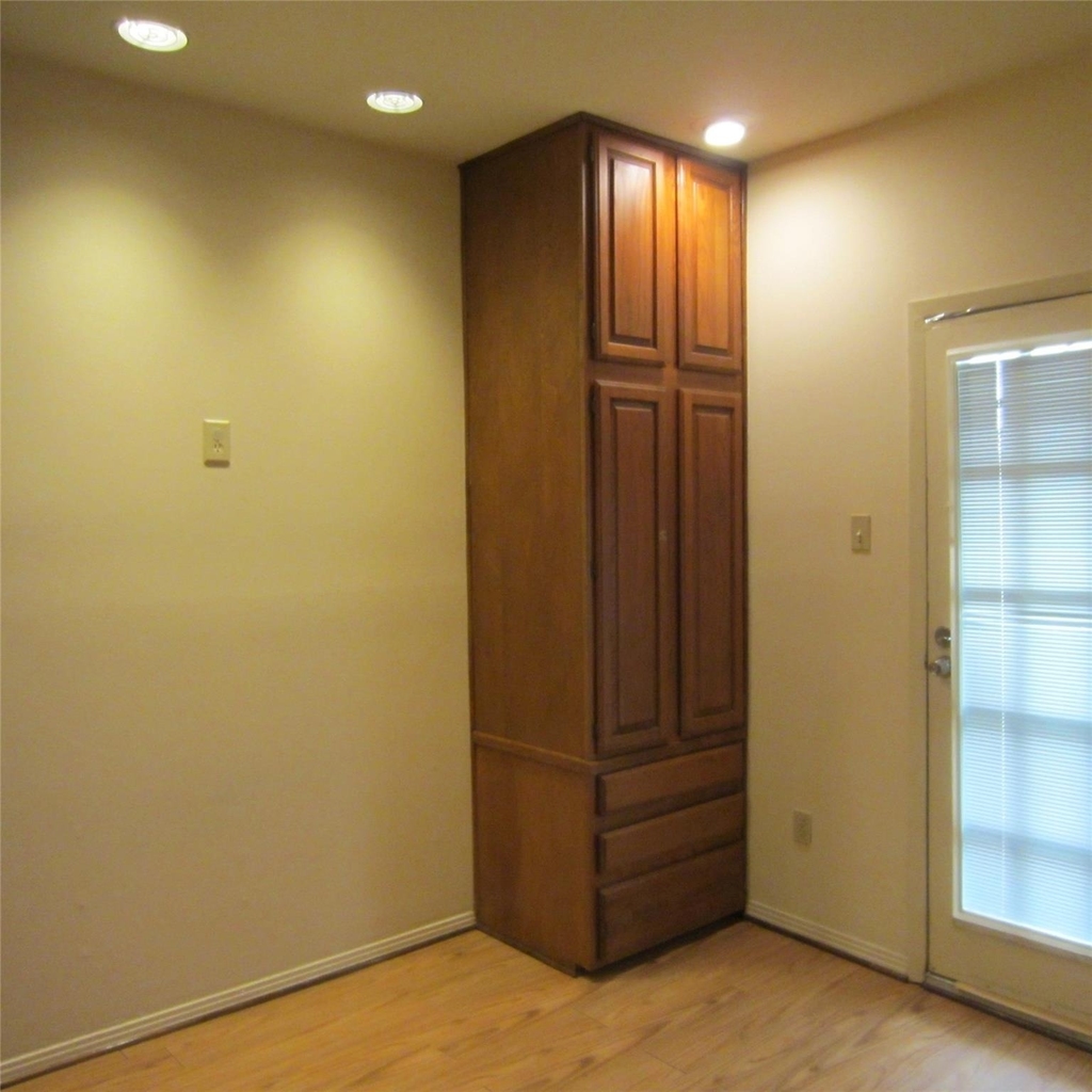 512 W Polk Street - Photo 6