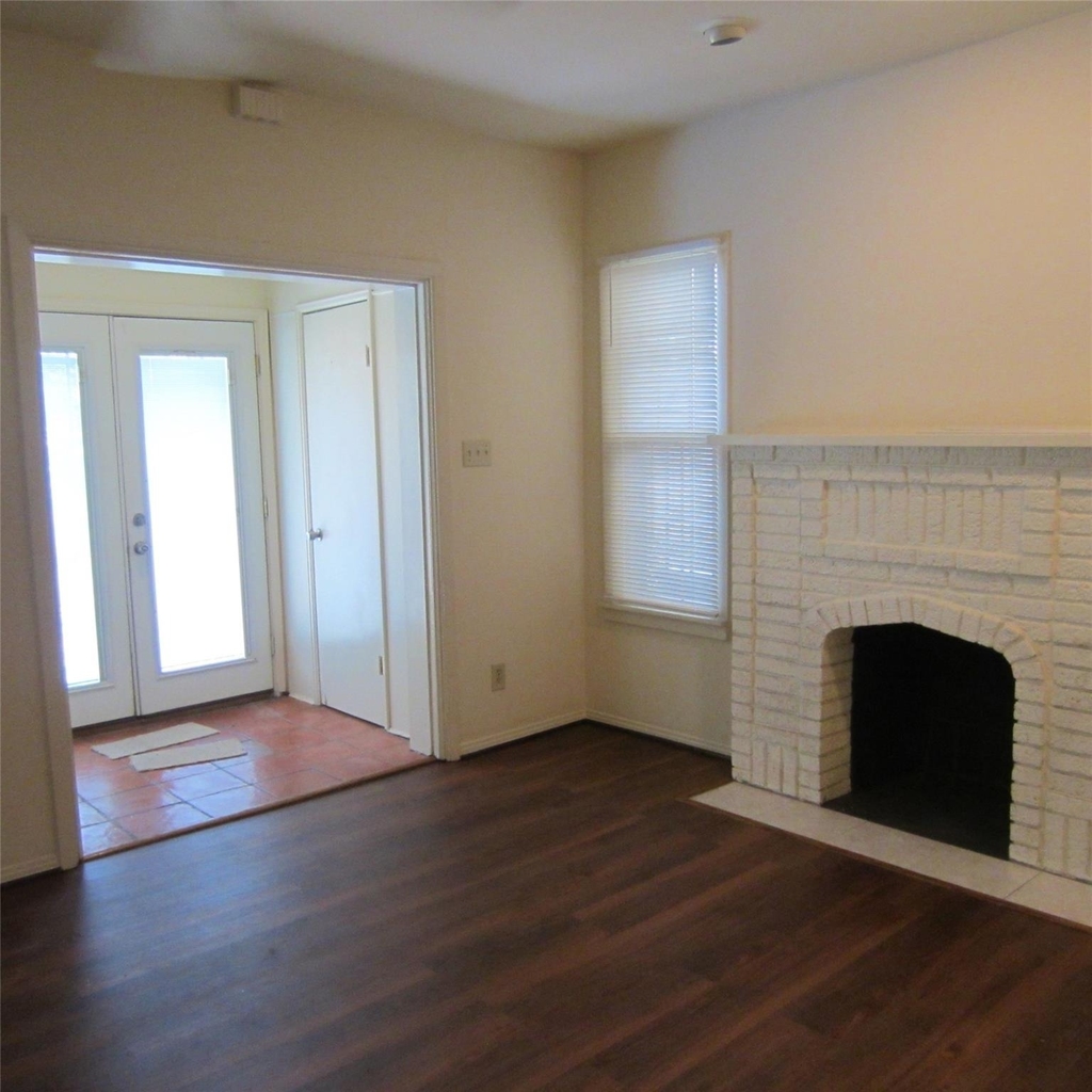 512 W Polk Street - Photo 14