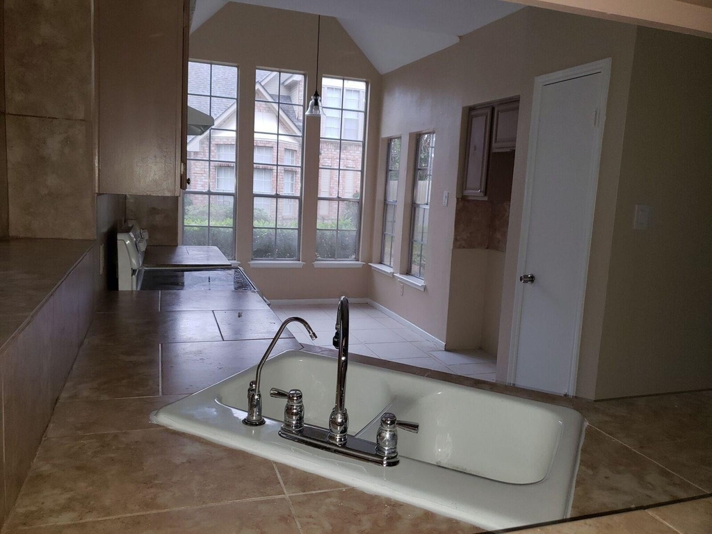 6649 Queensclub Drive - Photo 14