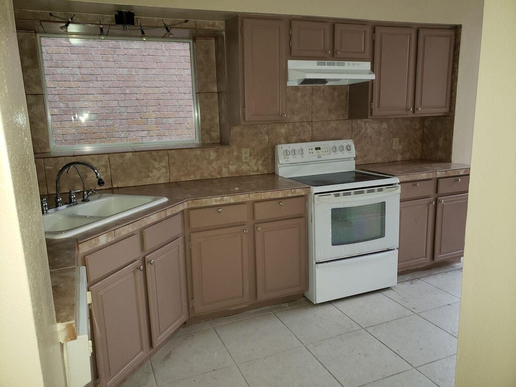 6649 Queensclub Drive - Photo 12