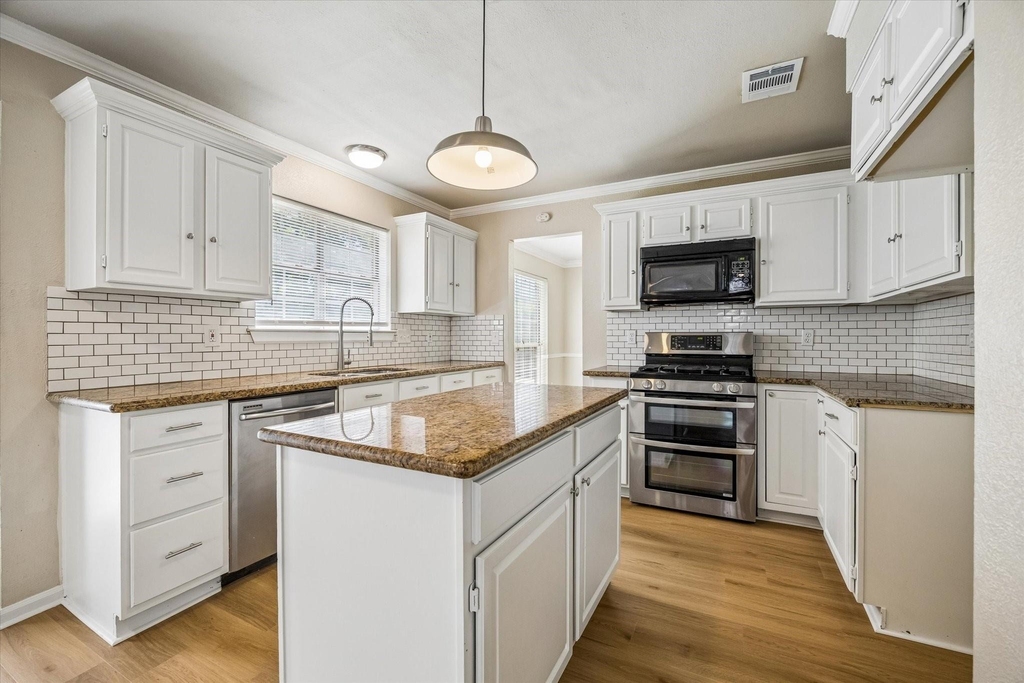 9806 Gold Cup Way - Photo 13