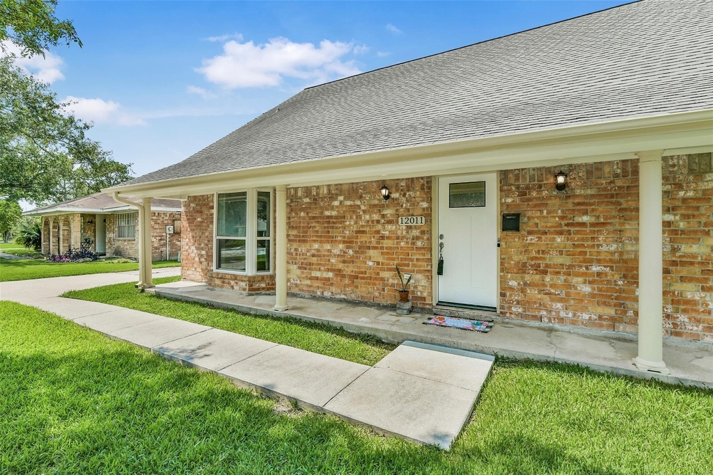 12011 Kirknoll Drive - Photo 0