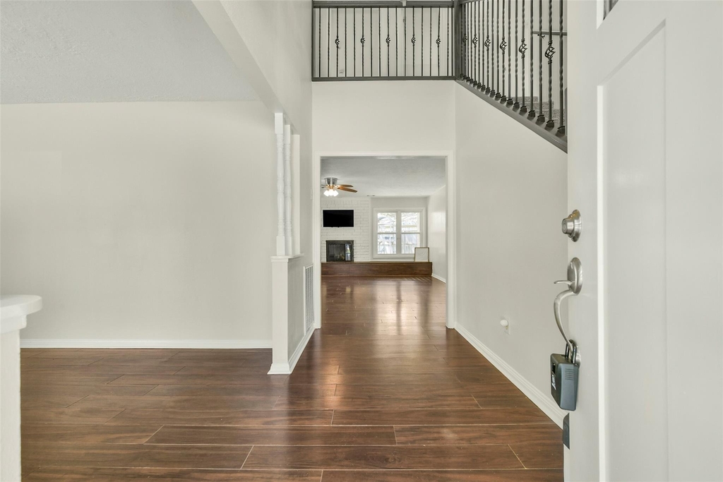 12011 Kirknoll Drive - Photo 7