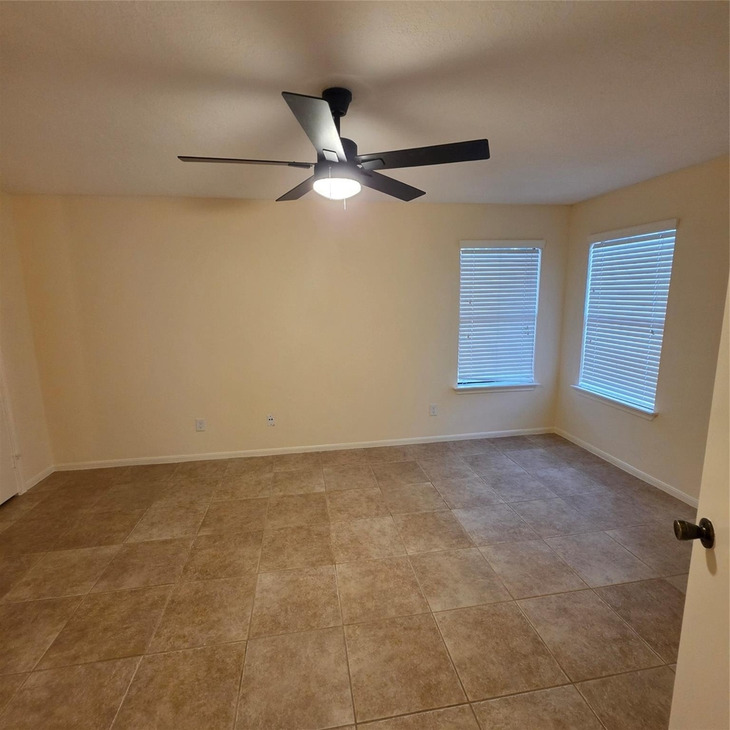 12755 Mill Ridge Drive - Photo 4