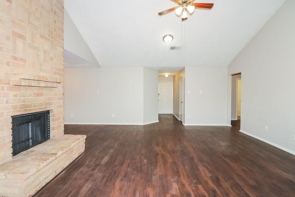 15826 Beechnut Street - Photo 2