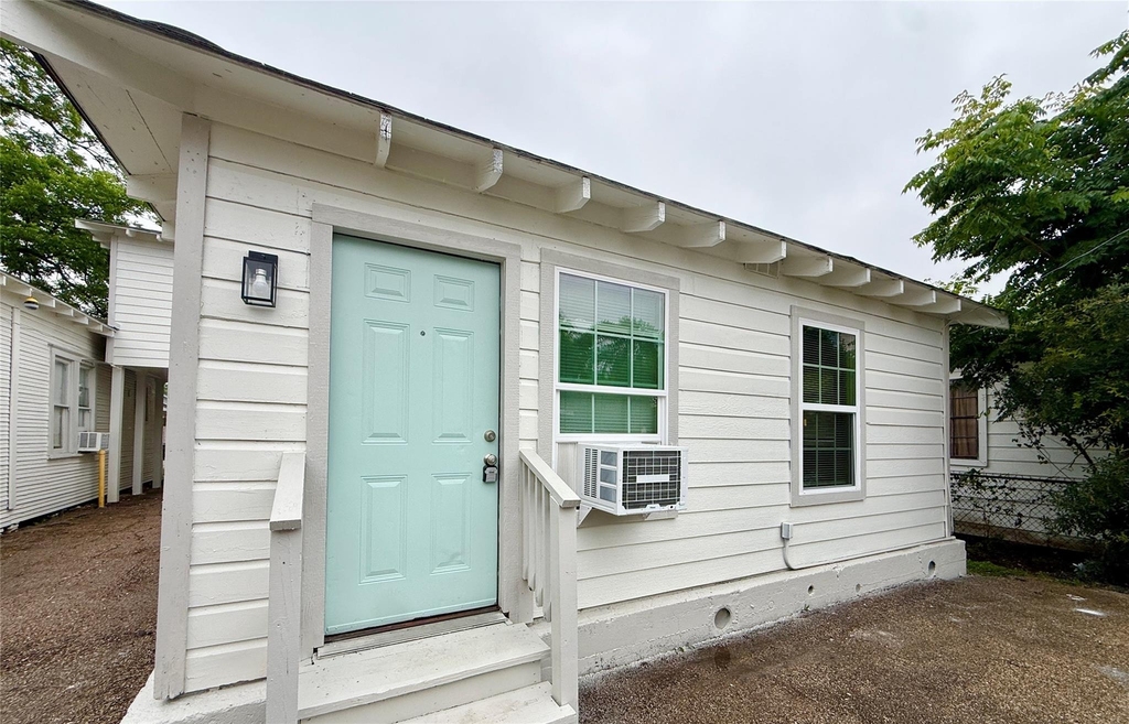 7427 Avenue I - Photo 1