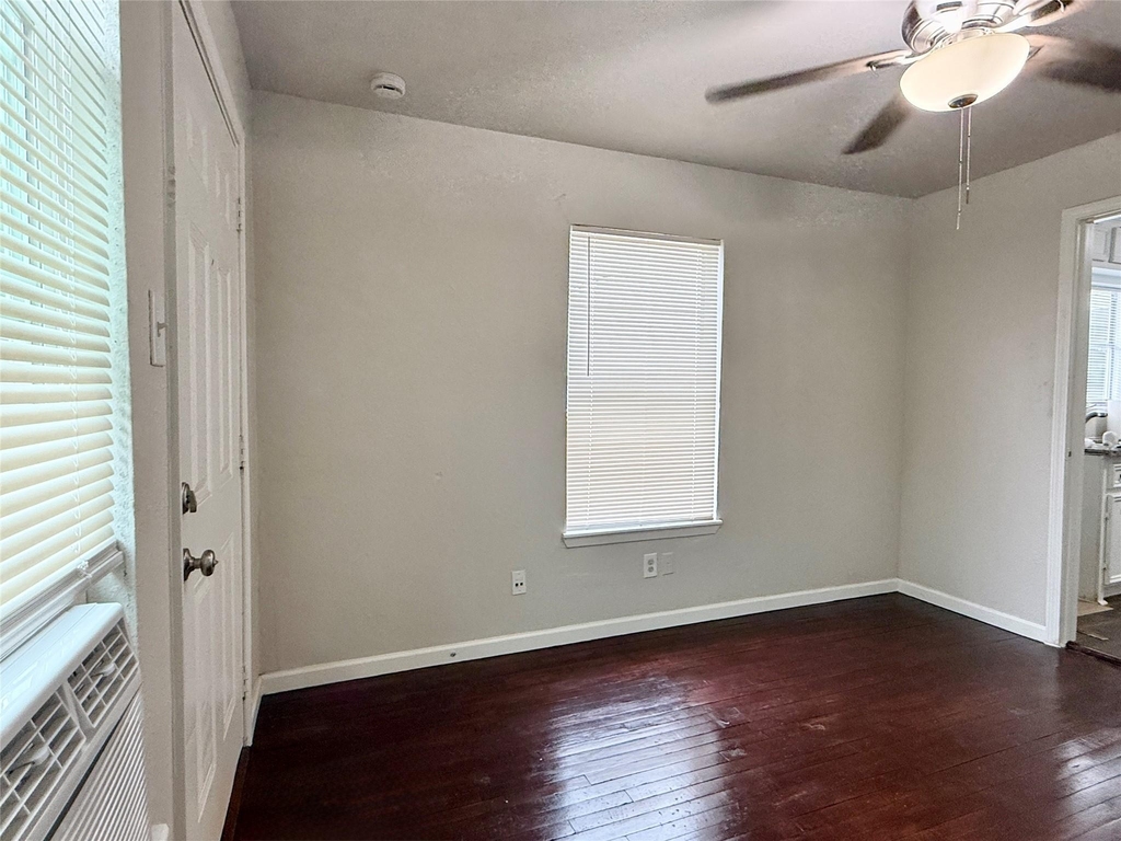 7427 Avenue I - Photo 5