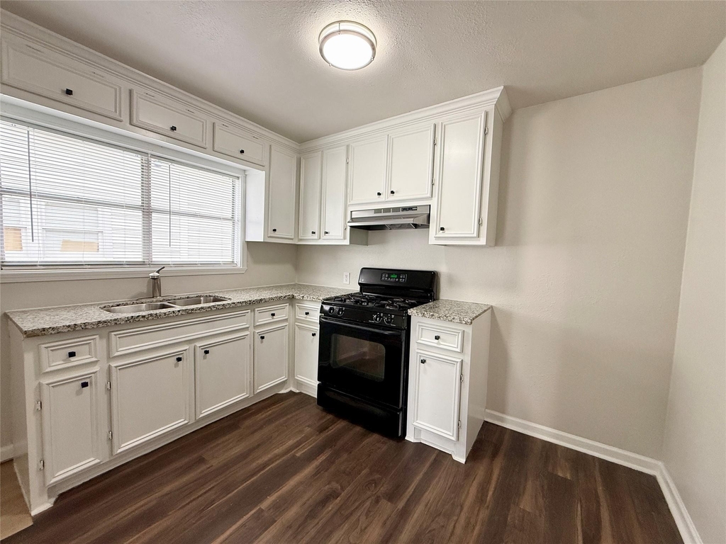 7427 Avenue I - Photo 9