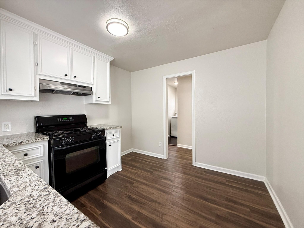 7427 Avenue I - Photo 6