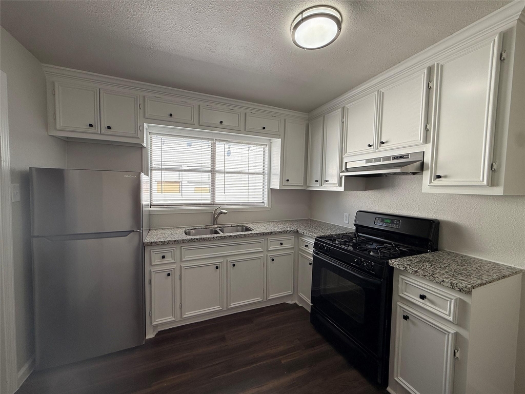 7427 Avenue I - Photo 7