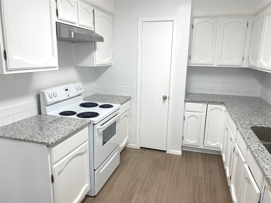 16222 Summer Dew Lane - Photo 7