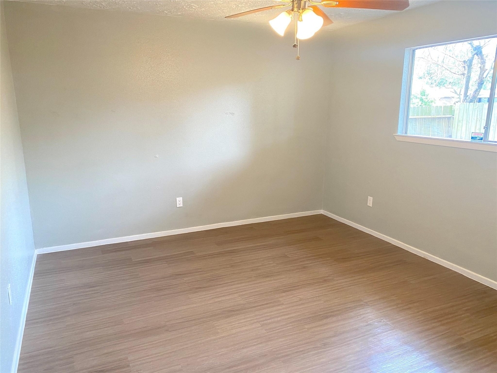 16222 Summer Dew Lane - Photo 11