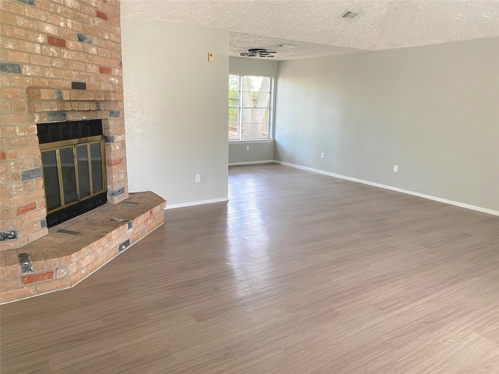 16222 Summer Dew Lane - Photo 4