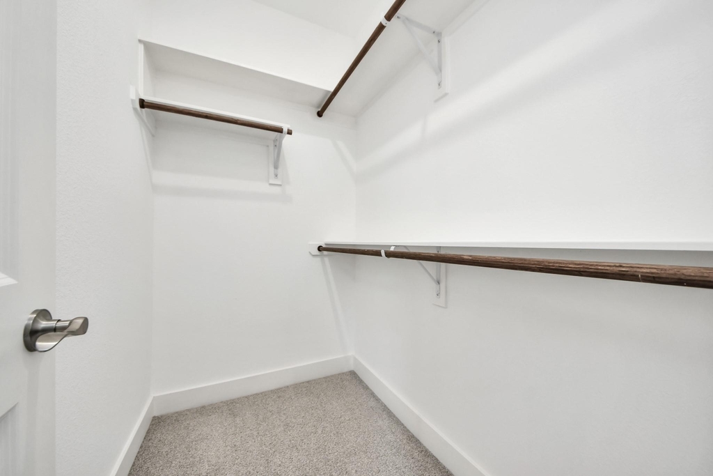 1307 Laskey Street - Photo 36