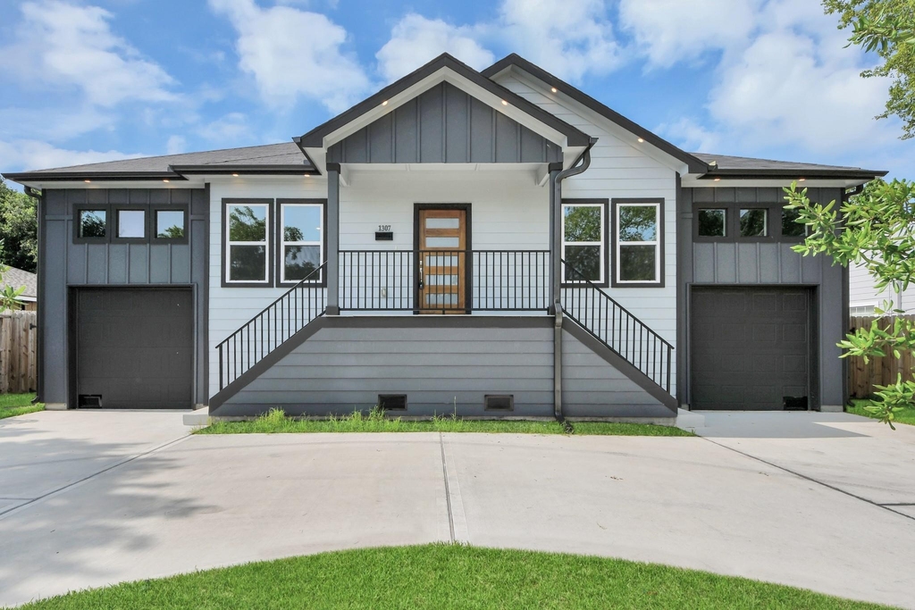 1307 Laskey Street - Photo 0