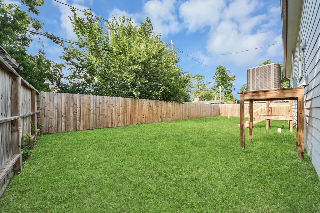 1307 Laskey Street - Photo 43