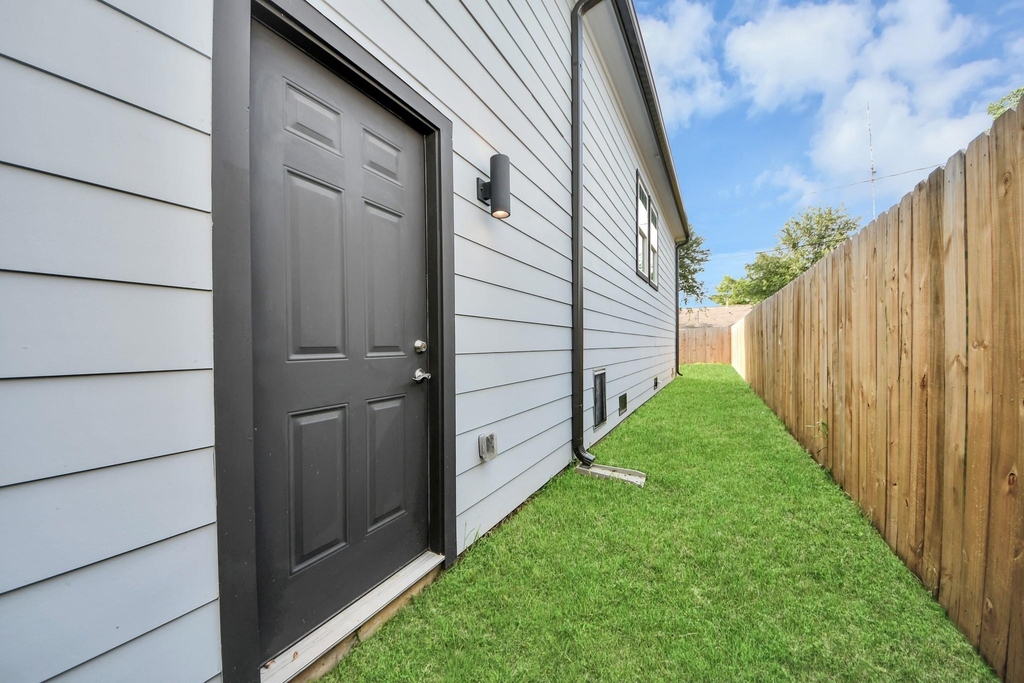 1307 Laskey Street - Photo 41
