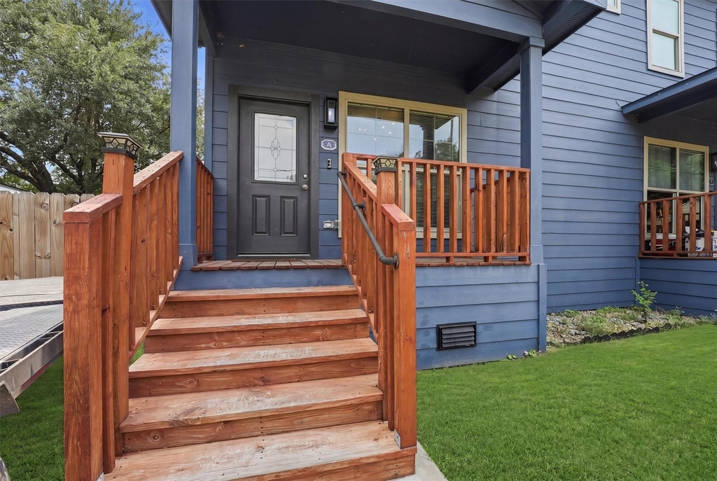 2336 Charles Road - Photo 2