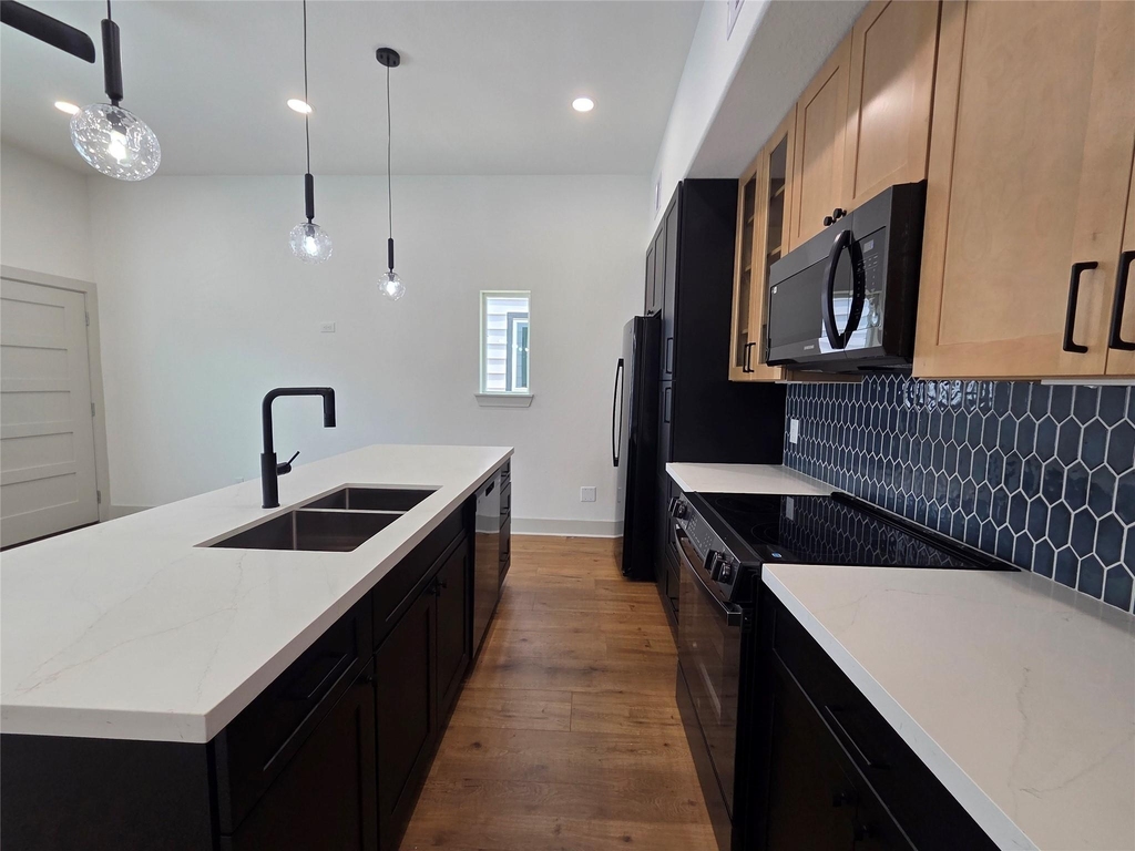 9821 Turnbow Street - Photo 3
