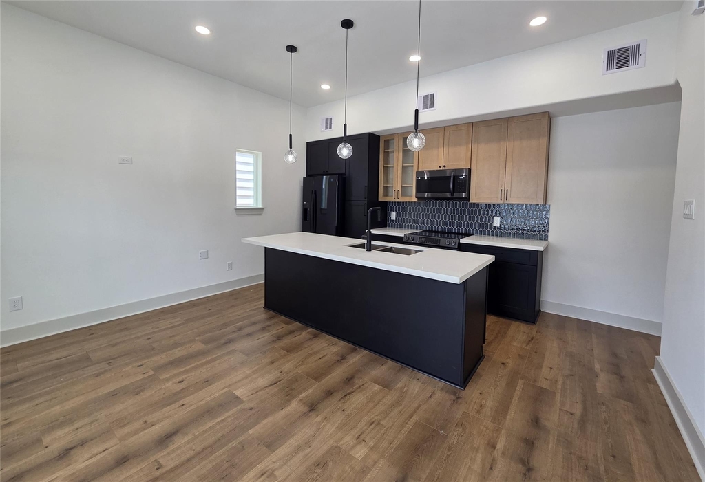 9821 Turnbow Street - Photo 2