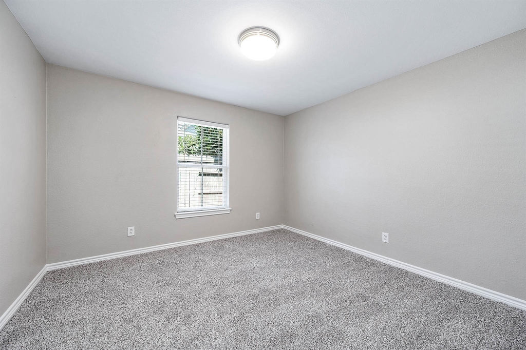 7308 Avenue R - Photo 16