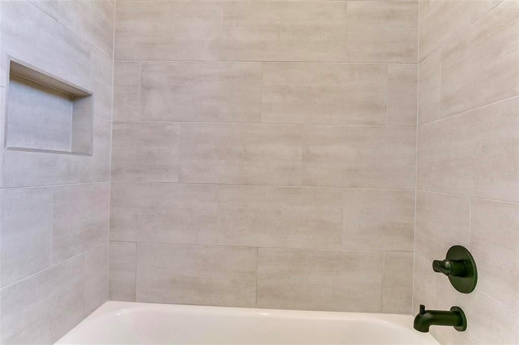 317 E 2nd Street - Photo 4