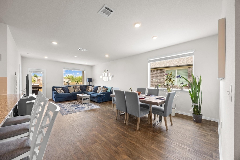 713 Iron Bridge Road - Photo 2
