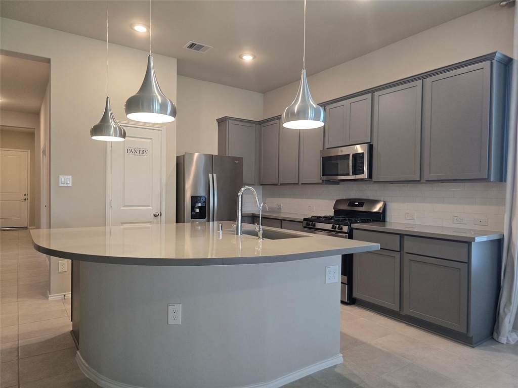 8711 Fox Trail Drive - Photo 6