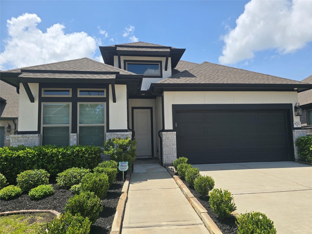 8711 Fox Trail Drive - Photo 0