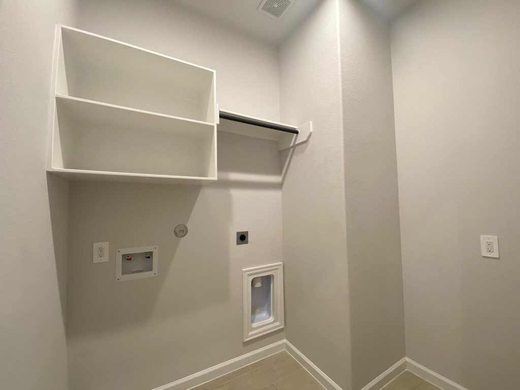 9411 Trestle Creek Court - Photo 17